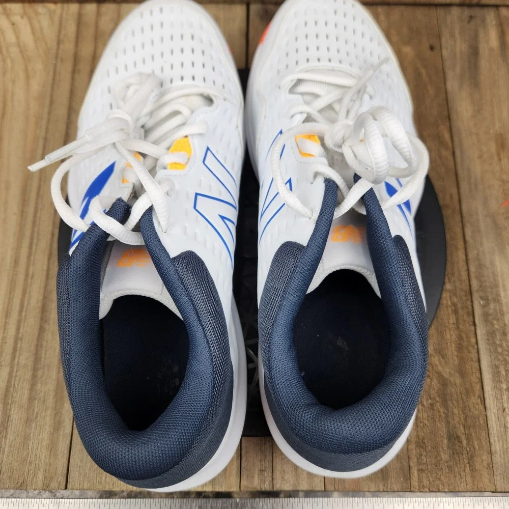 New Balance 696v4 Mens size 9 EE Wide Pickleball Tennis Shoes MCH696L4